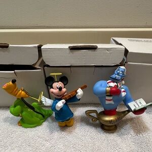 Vintage Disney Mickey Mouse Violin Ornament Pluto, Genie From Aladdin